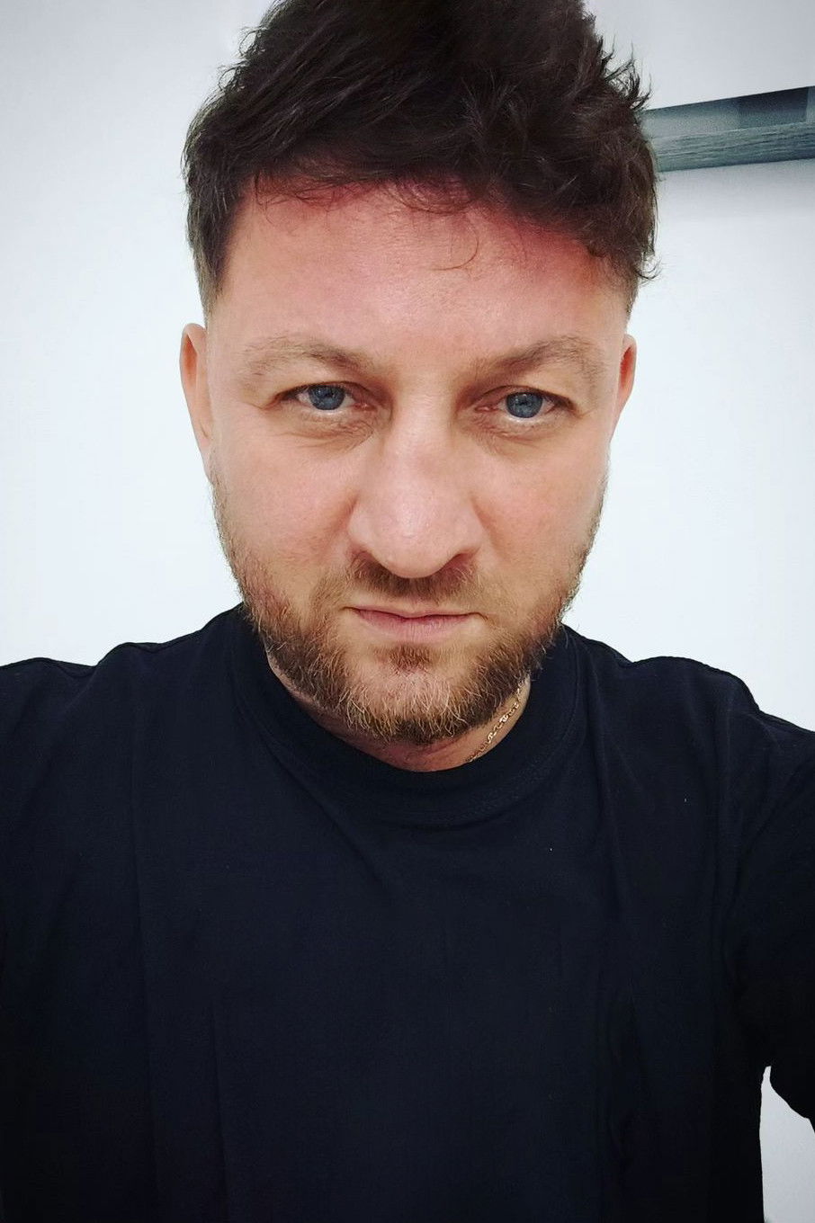 Renes Rivera backdrop