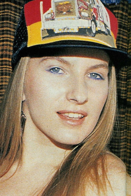 Aimee Juliet backdrop