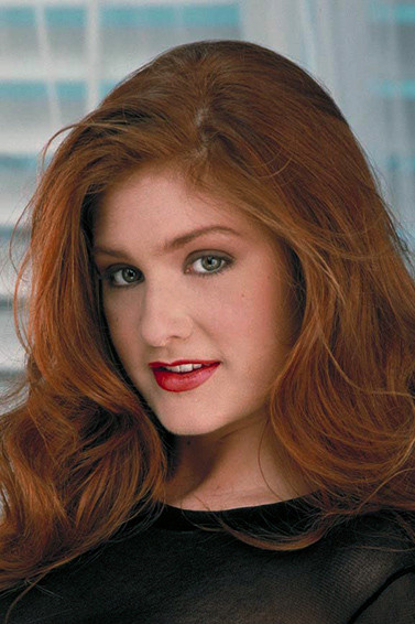 Demir Demirkan backdrop