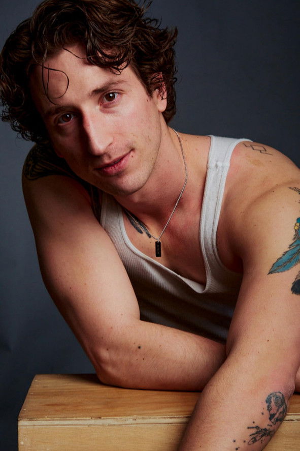 Yoann Jean-Charles backdrop