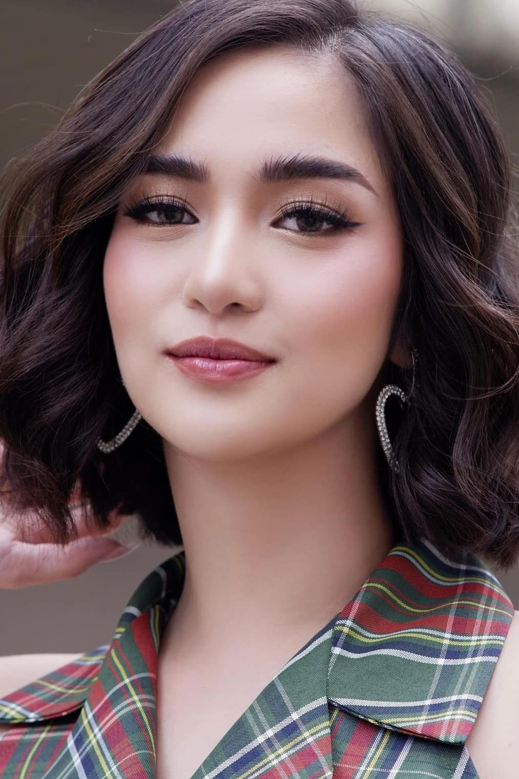 Charlie Dizon backdrop