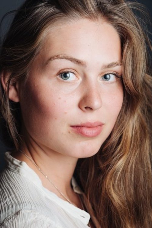 Sofie Porro backdrop