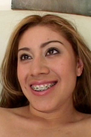 Hoàng Thanh Dương backdrop