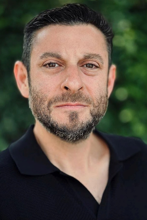 Philippe de Chauveron backdrop