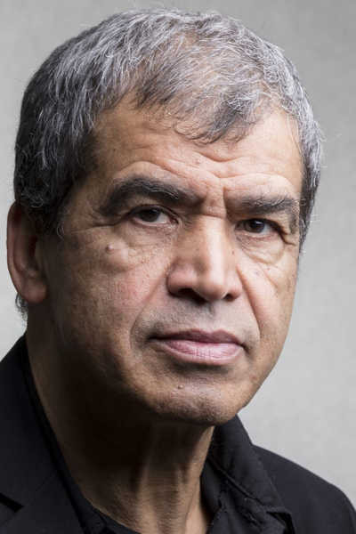 Daniel Picouly backdrop