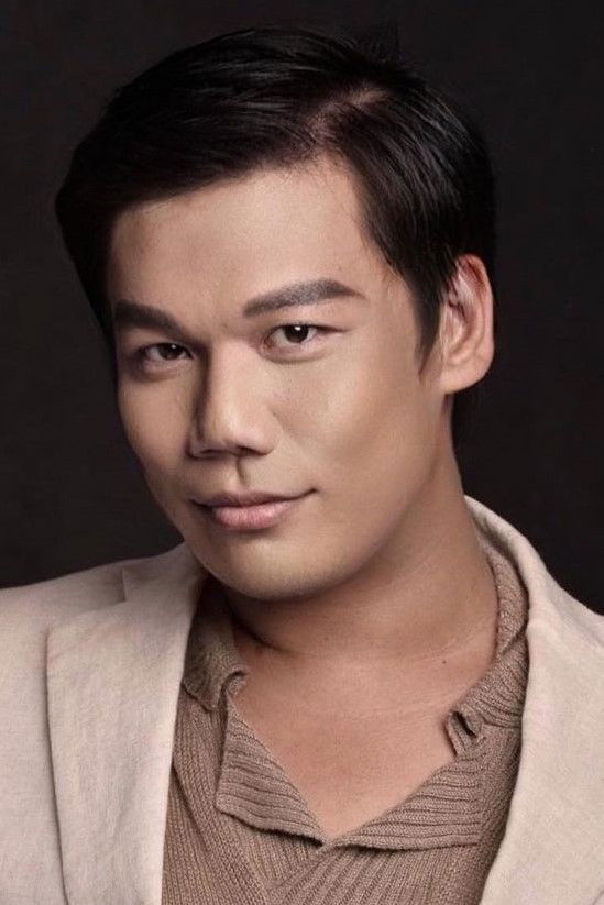 Gio Emprese backdrop