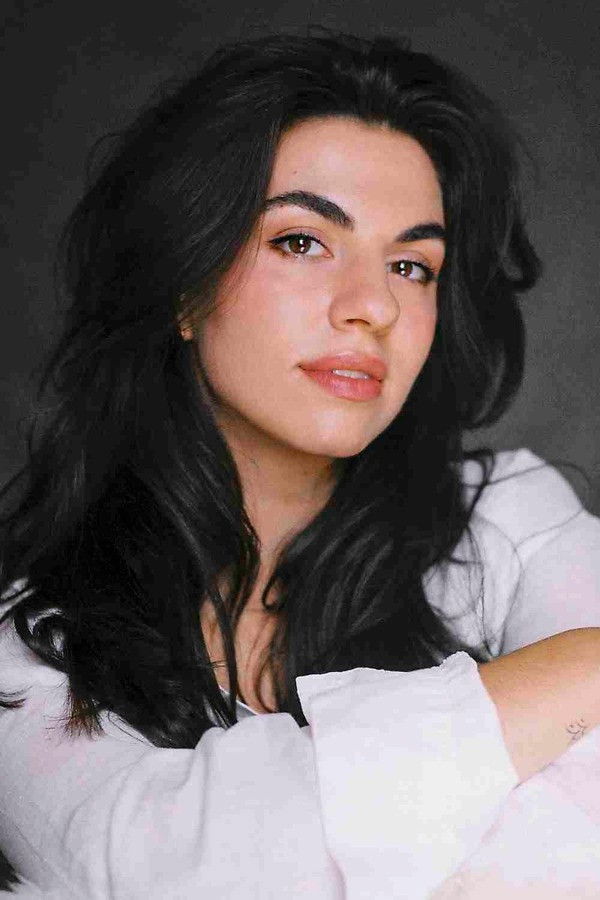 Isabel Diaferia backdrop