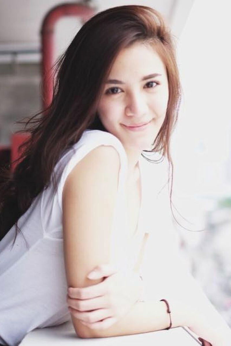 Dao Nathapatsorn Simasthien → Dao Natapatsorn Simasthien backdrop