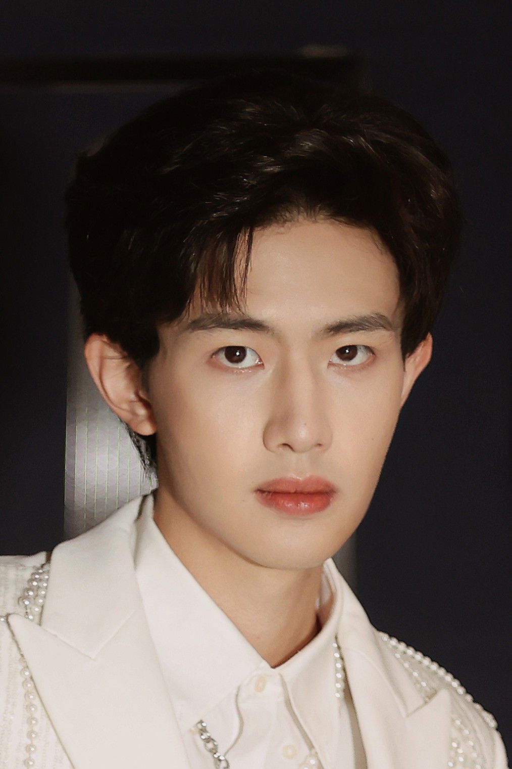 Yang Qiyuan backdrop