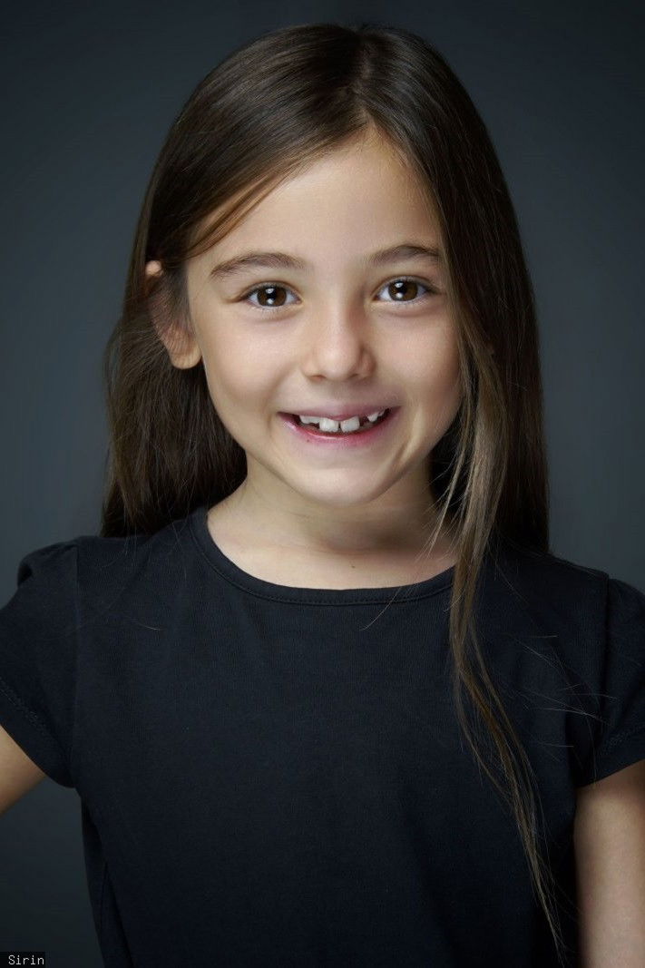 Lucia Schlör backdrop