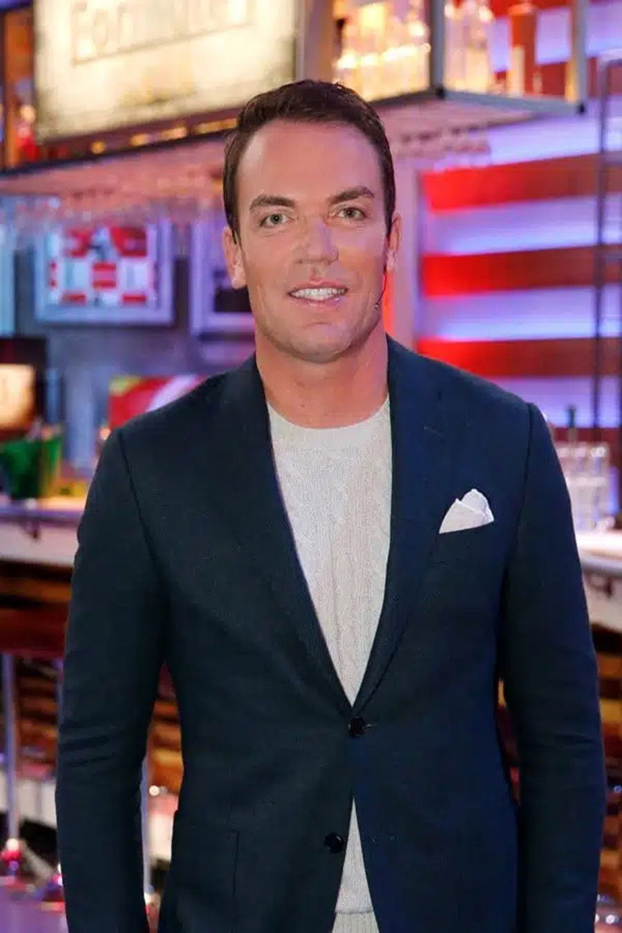 Elluz Peraza backdrop