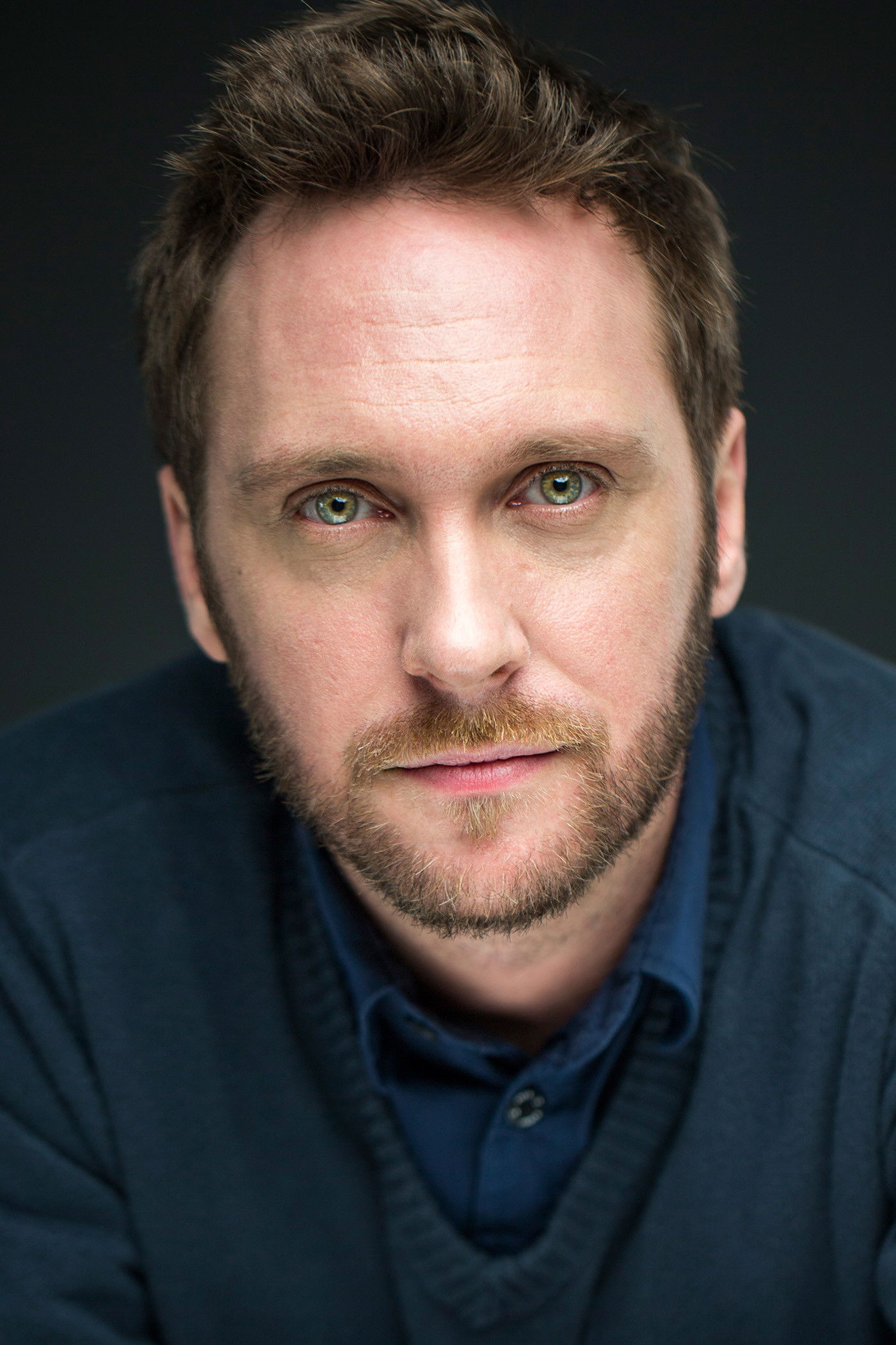 Neda Arnerić backdrop