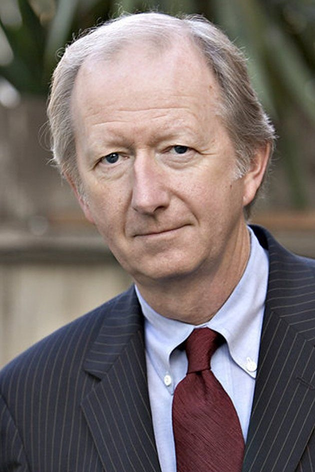 Ruslan Akhmetov backdrop