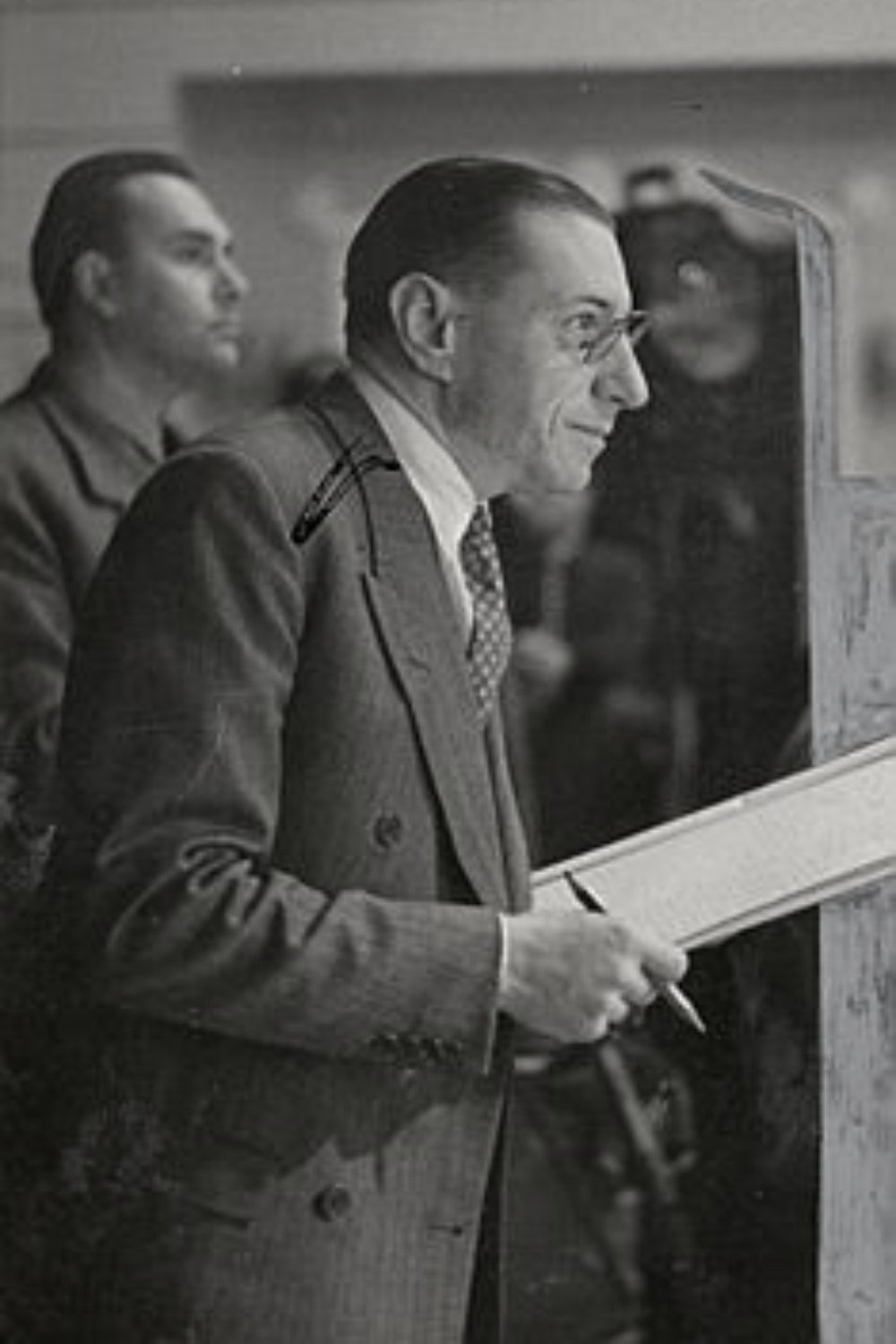 Luis Bayón Herrera backdrop