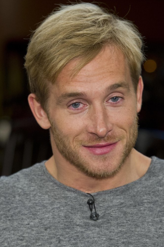 Samuel Koch backdrop