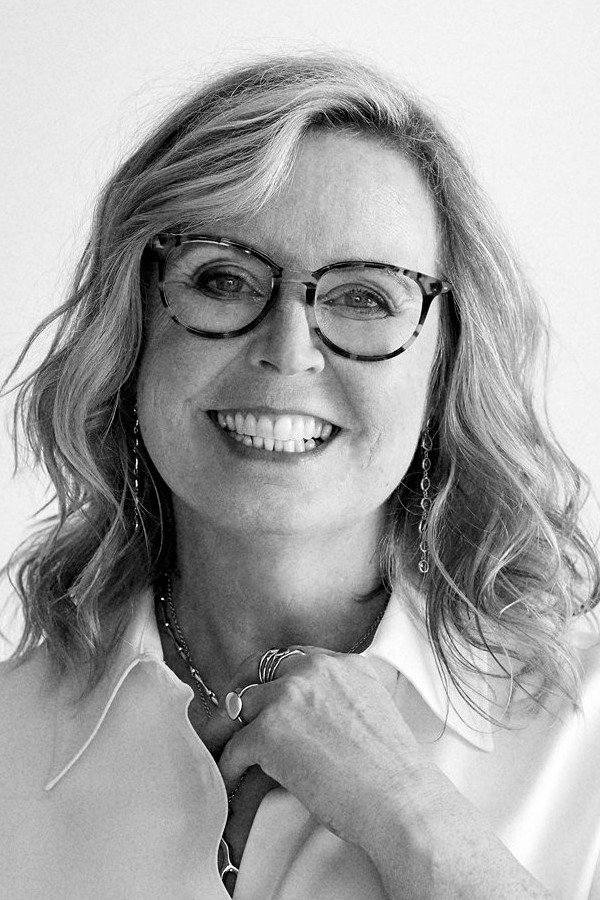 Tessa Niles backdrop