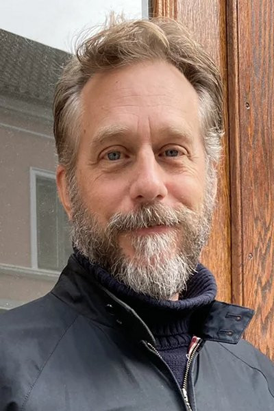 Erik Ahrnbom backdrop