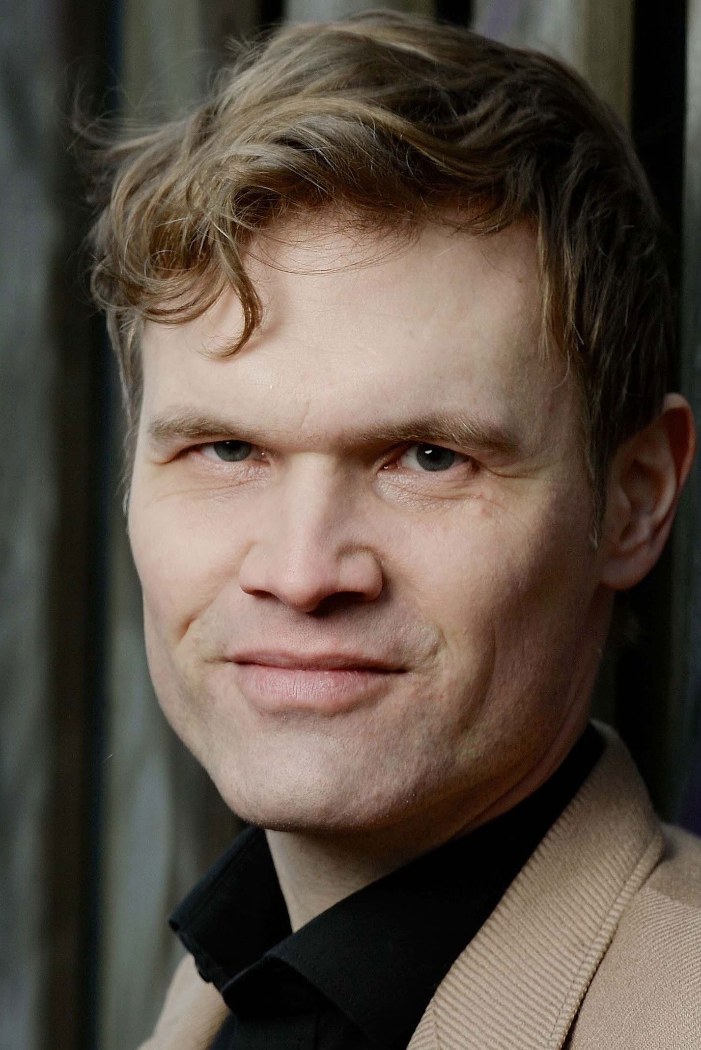 Robert Cibis backdrop