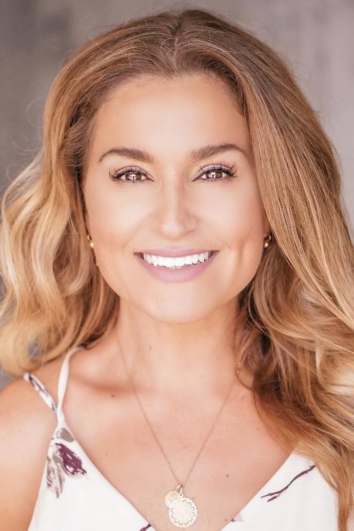 Mara Marini backdrop