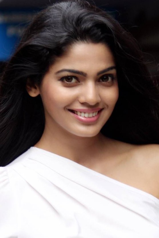 Pooja Sawant backdrop