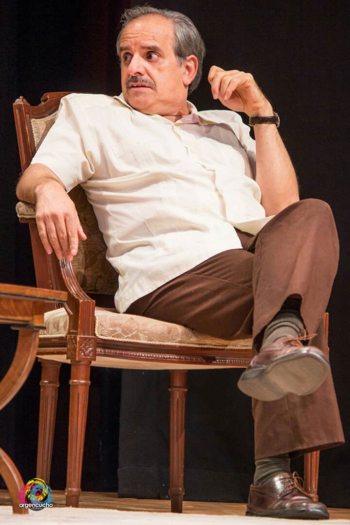 Fausto Verdial backdrop