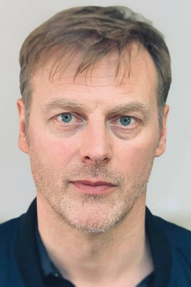 François Feroleto backdrop