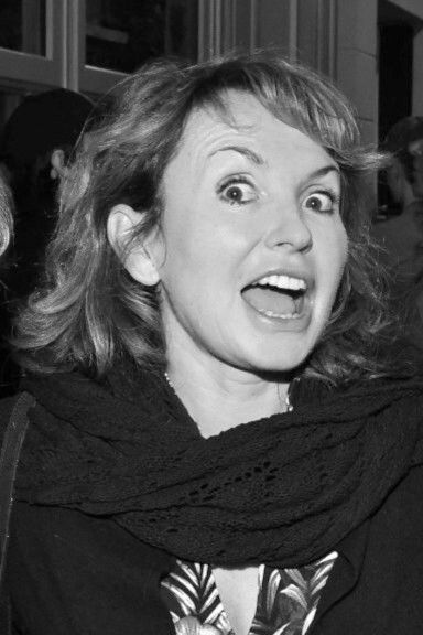 Daisy d'Errata backdrop