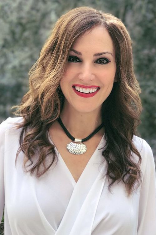 Cindy Maranne backdrop