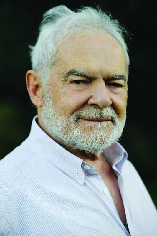 Othon Bastos backdrop