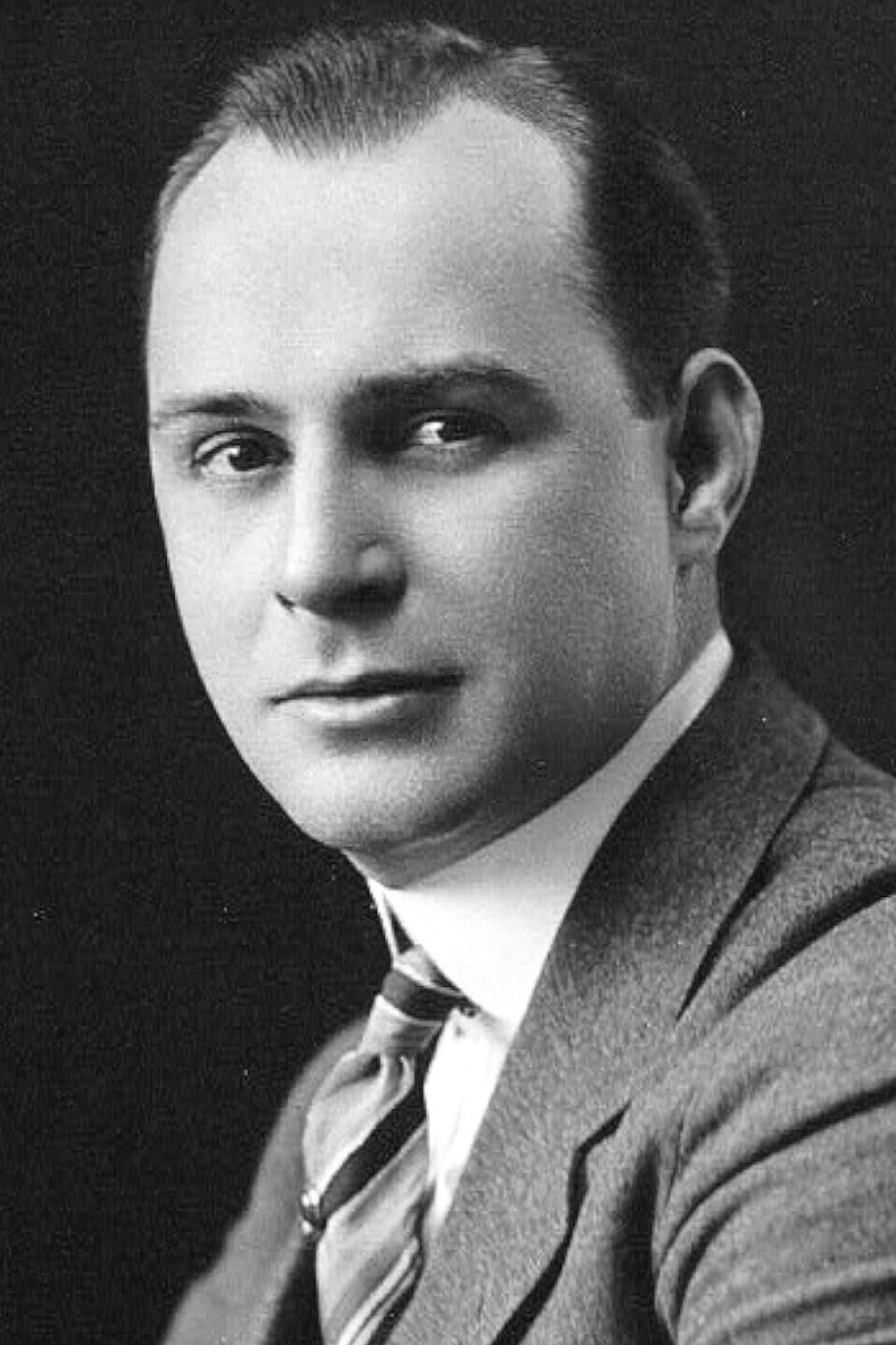 Klej Klement backdrop