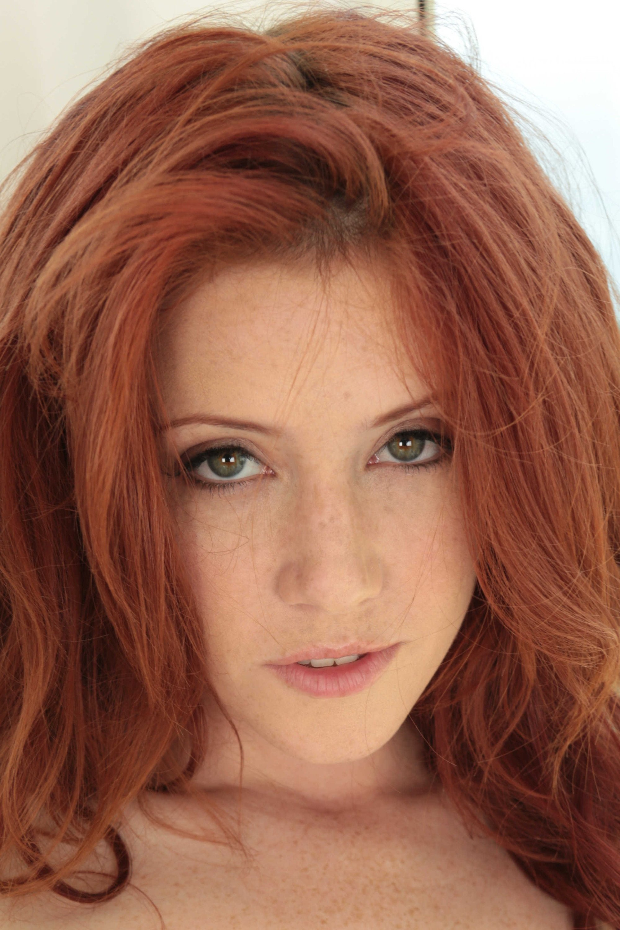 Elle Alexandra backdrop