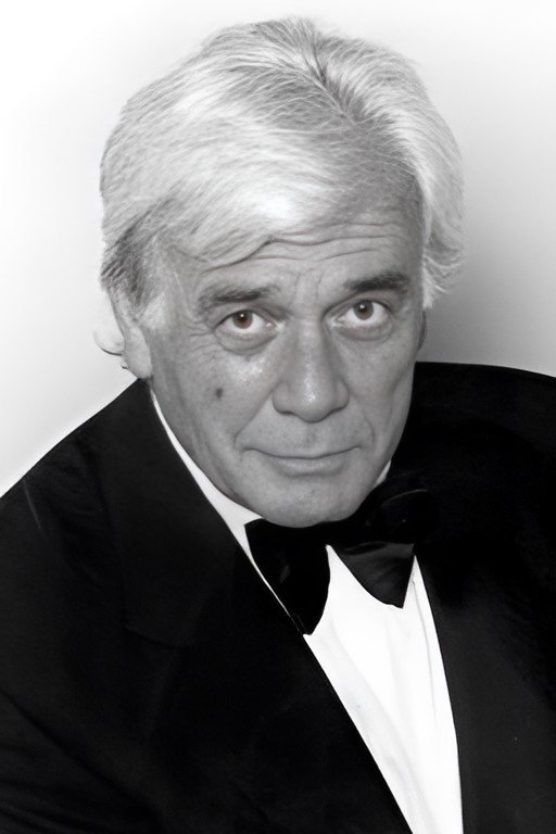 Antonio Pica backdrop