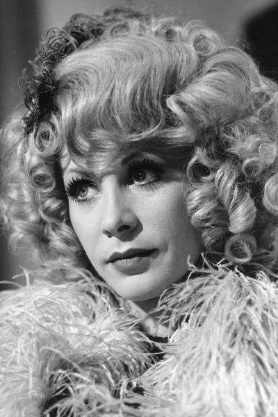 Heidrun Kussin backdrop