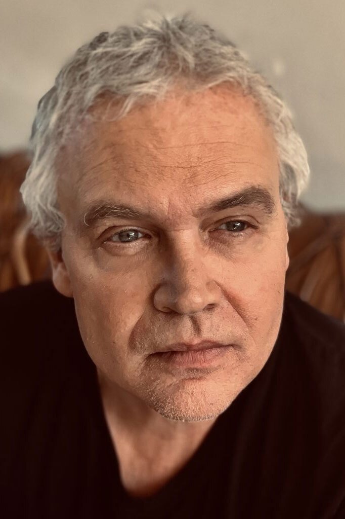 Alexander Wussow backdrop