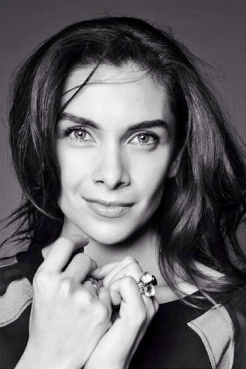 Maria de la Fuente backdrop