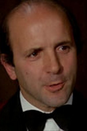 Xhulio Masimini backdrop