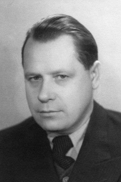 Ilya Kopalin backdrop