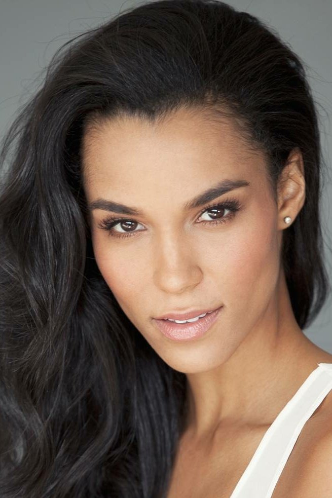 Brooklyn Sudano backdrop