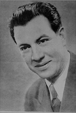 Roberto Font backdrop