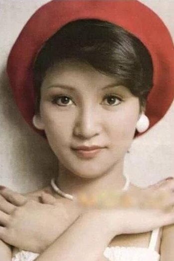 Deborah Lee backdrop