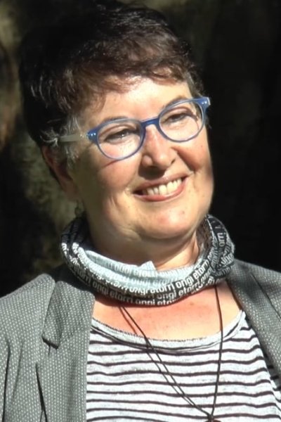 Maite Bastos backdrop