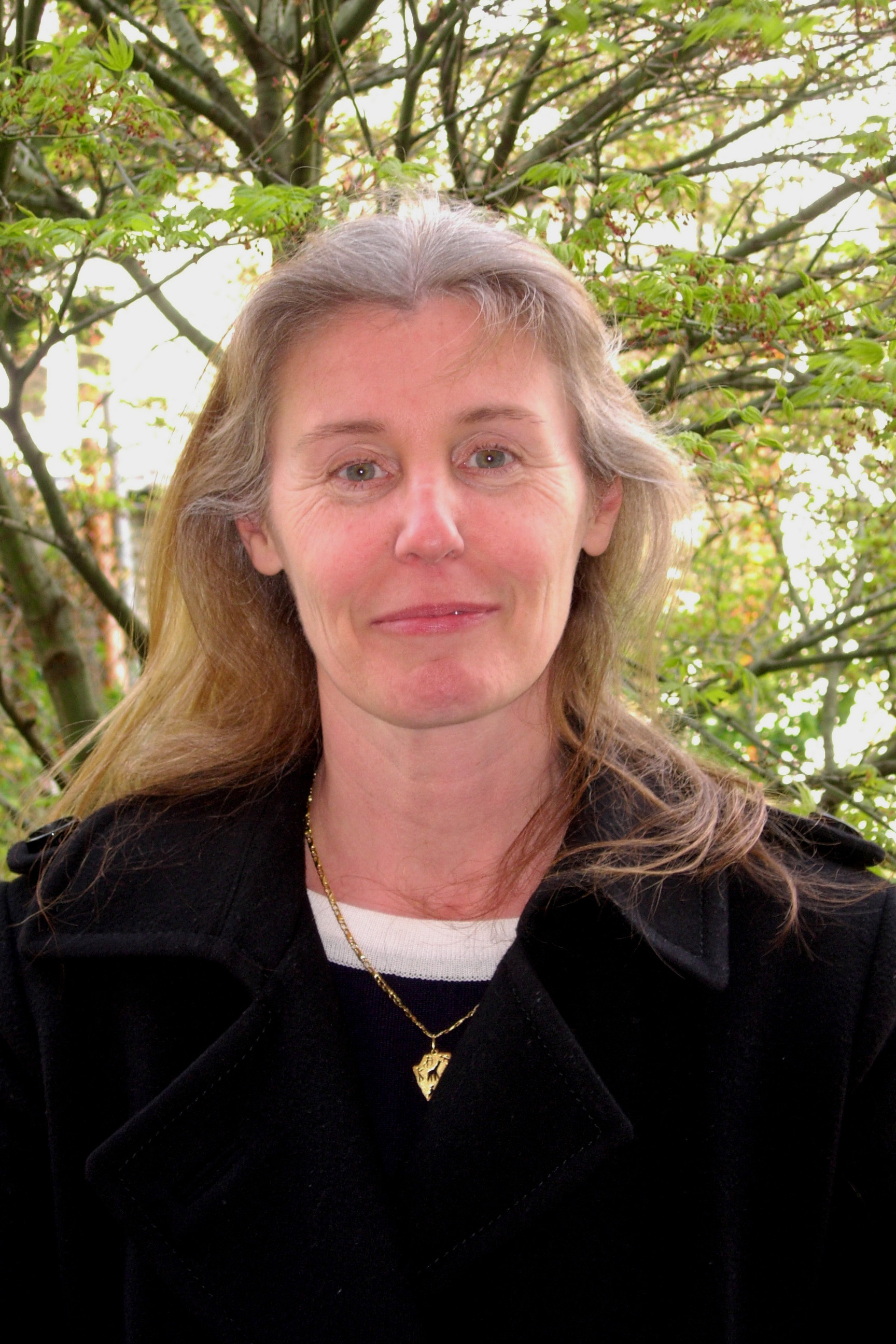 Fabienne Loriaux backdrop