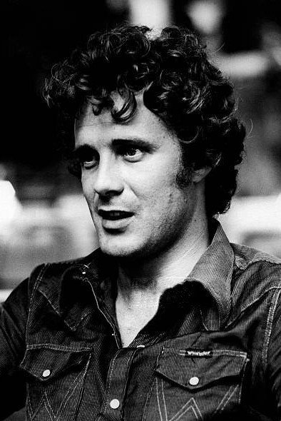 Karllo De Mejo backdrop