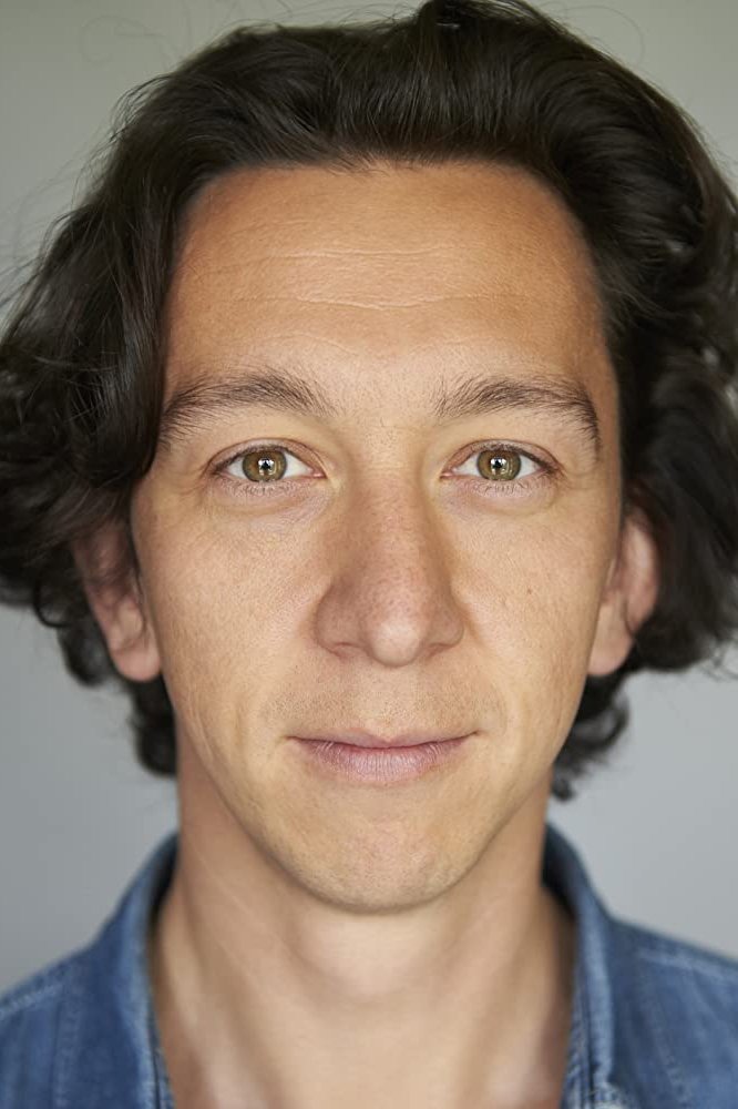 Robin Pearce: Robinë Pirs backdrop