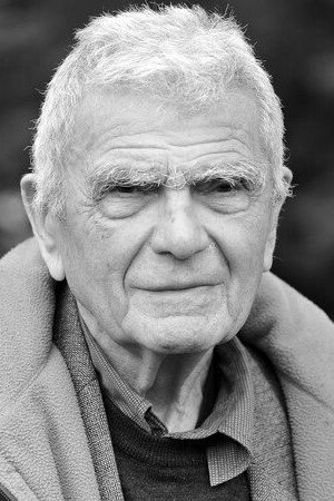 Janusz Morgenstern backdrop