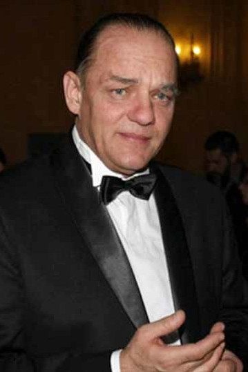 Valentin Popescu backdrop