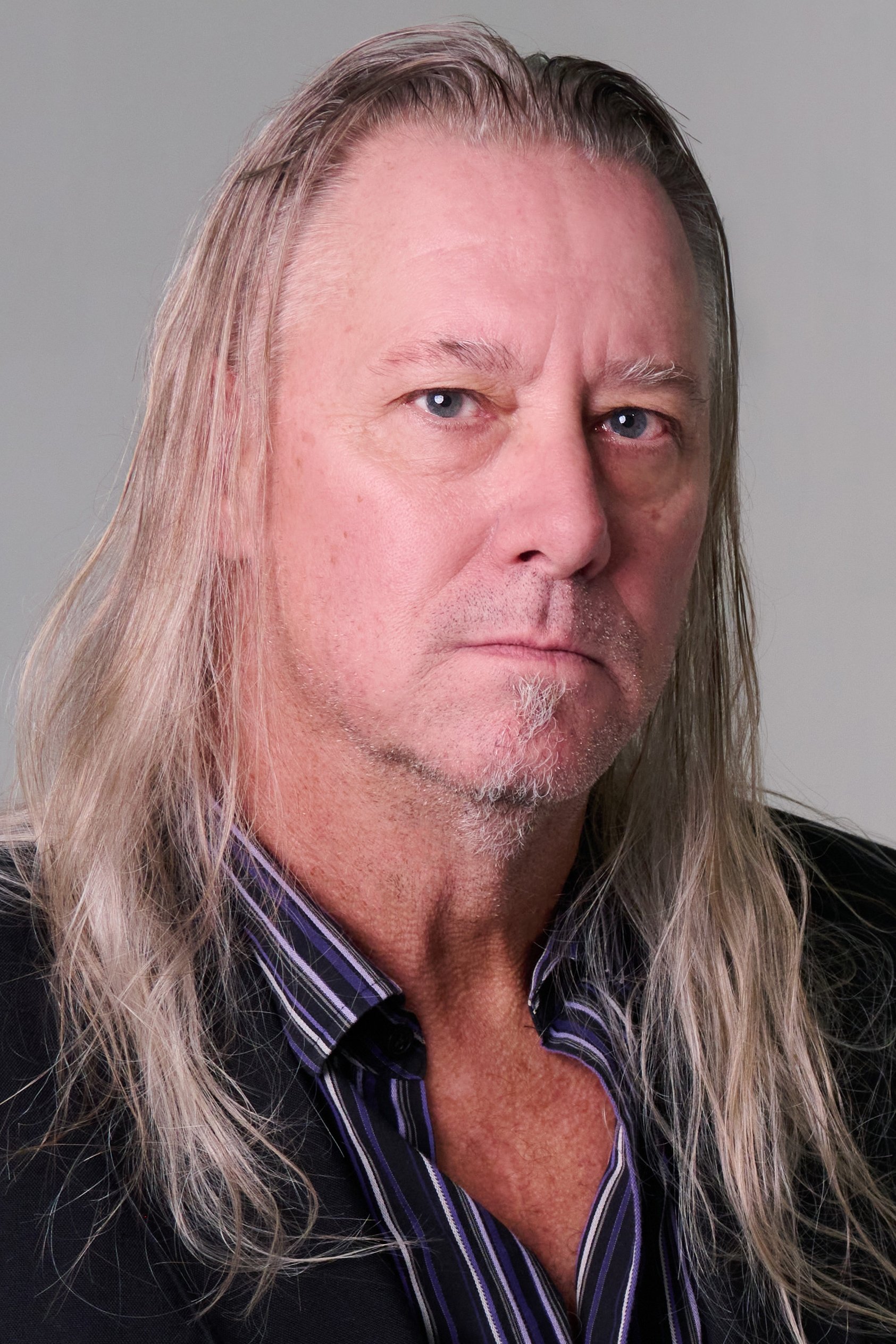 Riq Hopkins → Riq Hopkins backdrop