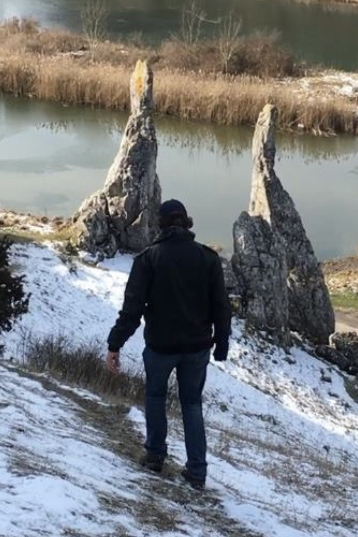 Marian Dora: Marijan Dora backdrop