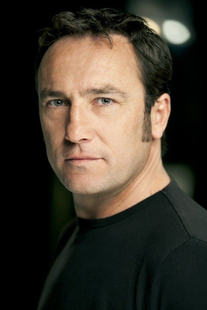 Mikel Tello backdrop