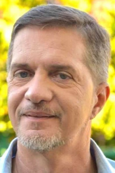 Fernando Echevarría backdrop